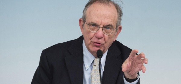 il ministro dell'Economia Pier Carlo Padoan